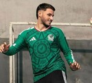 Santiago Giménez con la jersey oficial de México para el Mundial 2026.