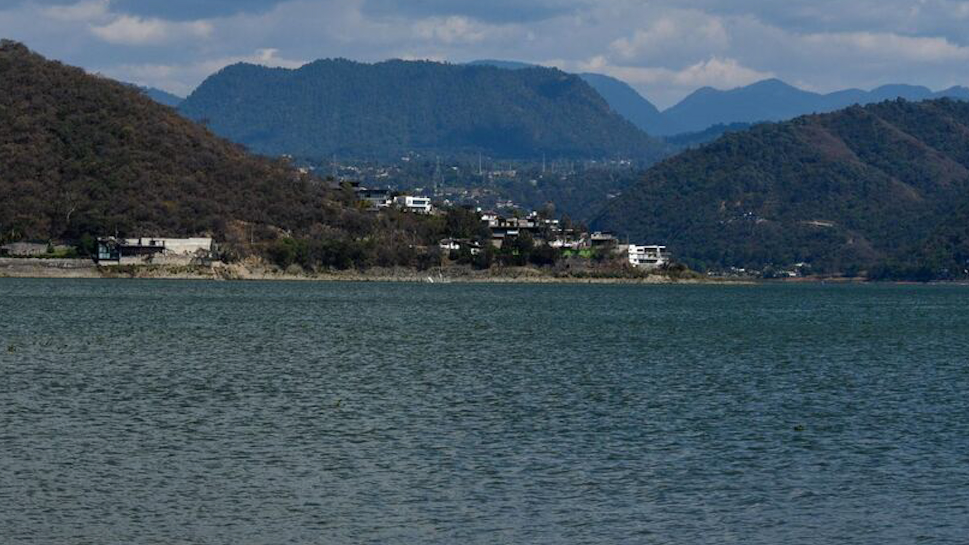 El Sistema Cutzamala sigue perdiendo almacenamiento. Aunque los niveles rondan el 88%, la tendencia a la baja preocupa al Valle de México.