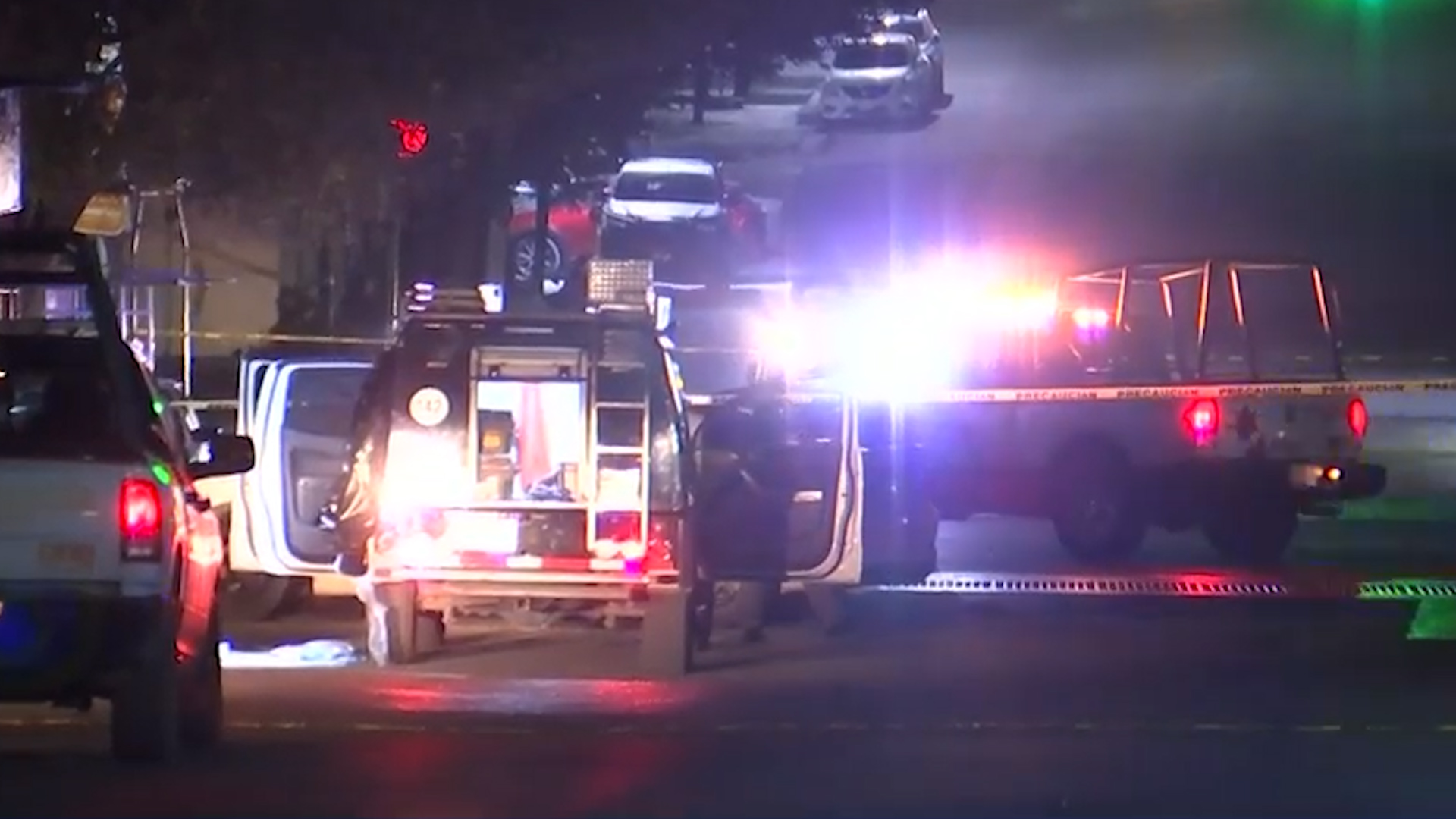 Un hombre identificado como Rodrigo Torres fue asesinado a balazos en la colonia Cañada Blanca, Guadalupe. La víctima viajaba con su hijo, quien resultó ileso.