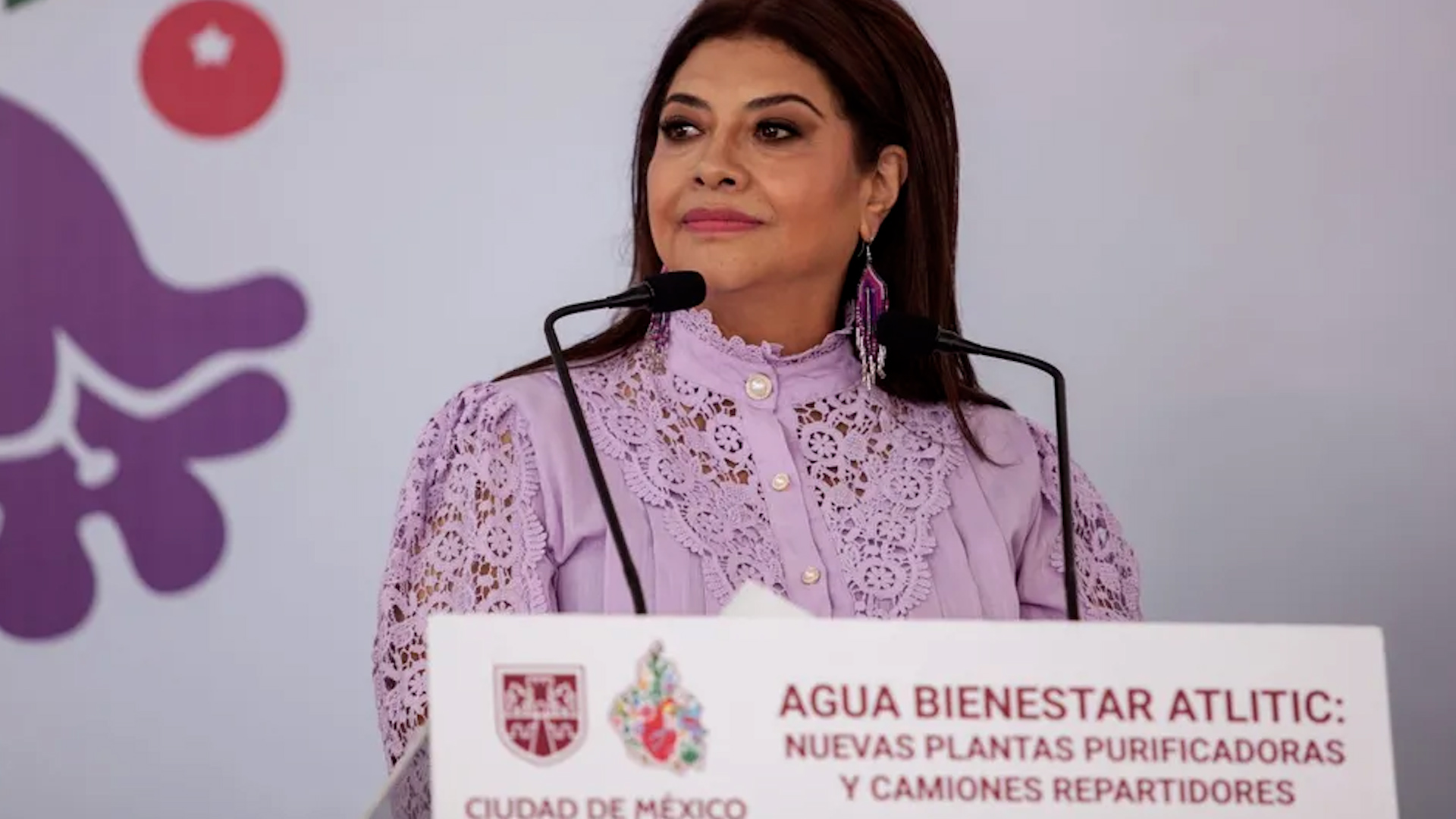 Clara Brugada anunció un reordenamiento al comercio público en la capital, más de cuatro mil comerciantes serían afectados.