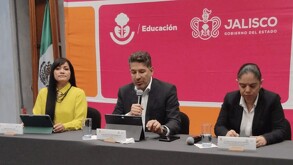 Clases a distancia y aulas vacías en escuelas de Jalisco tras el aumento de casos de sarampión durante enero de 2026.