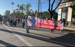 Contingente marchando