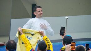 Álvaro Fidalgo se mostró conmovido ante las muestras de cariño de la afición americanista.