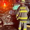 bomberos realizan maniobras de rescate en un auto accidentado en la autopista méxico puebla