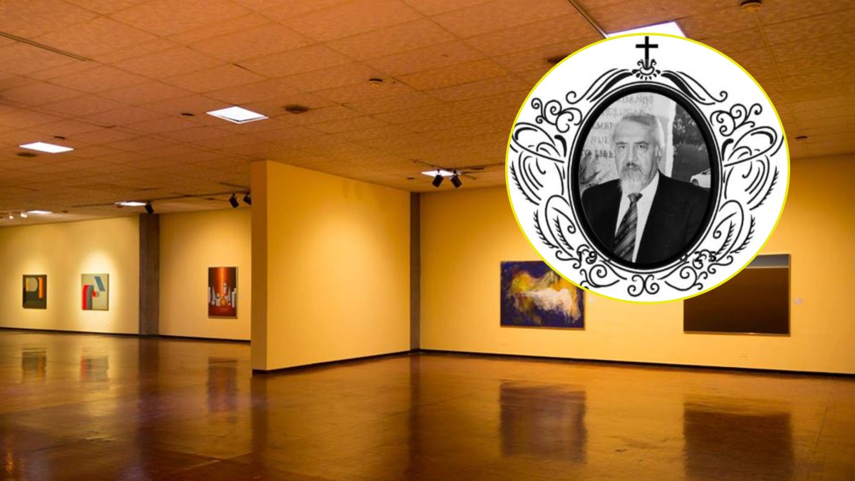 Museo de Arte Moderno en Gómez Palacio, interior de color naranja junto a cuadros.