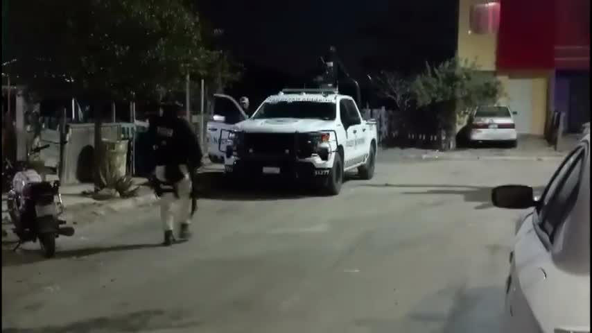 Un hombre fue ejecutado a balazos y su cuerpo abandonado en una zona despoblada de la colonia Villas de Alcalí, en el municipio de García, Nuevo León.