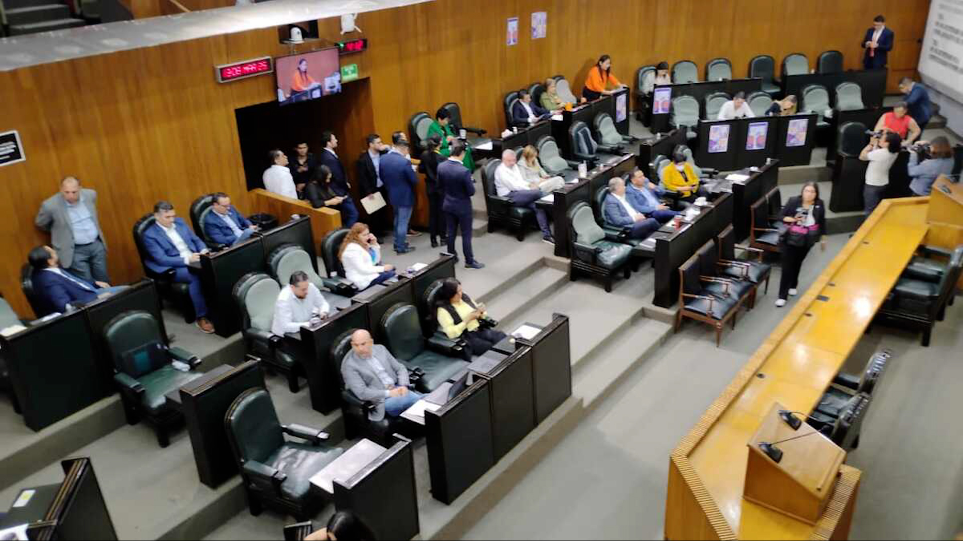 Programa conducido por Luis Carlos Ortiz, Erik Rocha y Ady Cabriales, martes 03 de febrero de 2026.