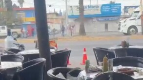 Se reporta una balacera en la Carretera El Salto–Alameda. Autoridades mantienen operativo en la zona y piden a la ciudadanía evitar la vialidad. Noticia en desa