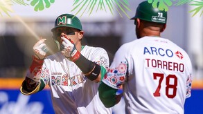 México celebra la victoria dentro de la Serie del Caribe.