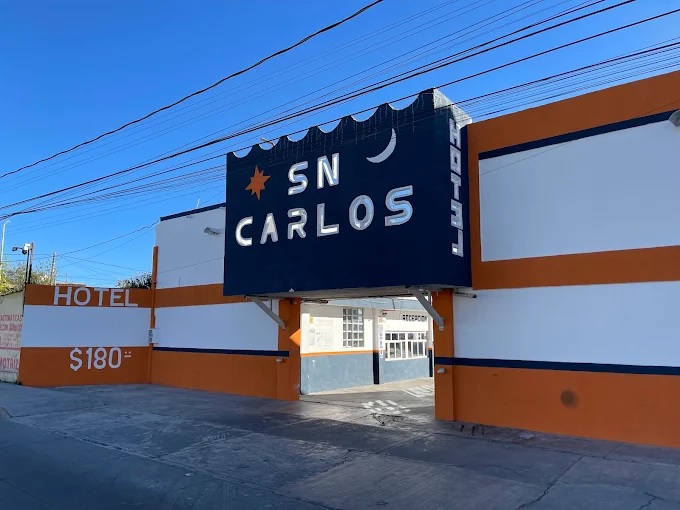 Aspecto del Motel 'Sn Carlos', ubicado en la colonia San José Los Pinos de Puebla capital.