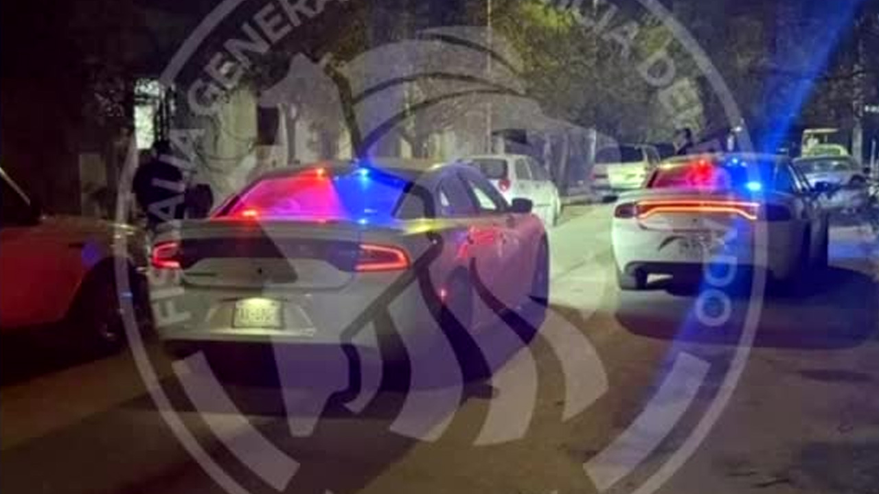 La Fiscalía General de Justicia de Nuevo León realizó cateos simultáneos en varios domicilios de distintas colonias del municipio de Juárez.