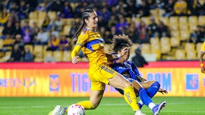 Tigres Femenil vs Cruz Azul desde el Estadio Universitario.