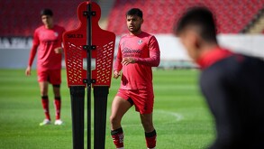 'El Mudo' Aguirre durante el entrenamiento del Atlas.