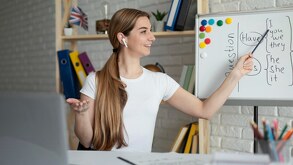 Mujer en clases de inglés