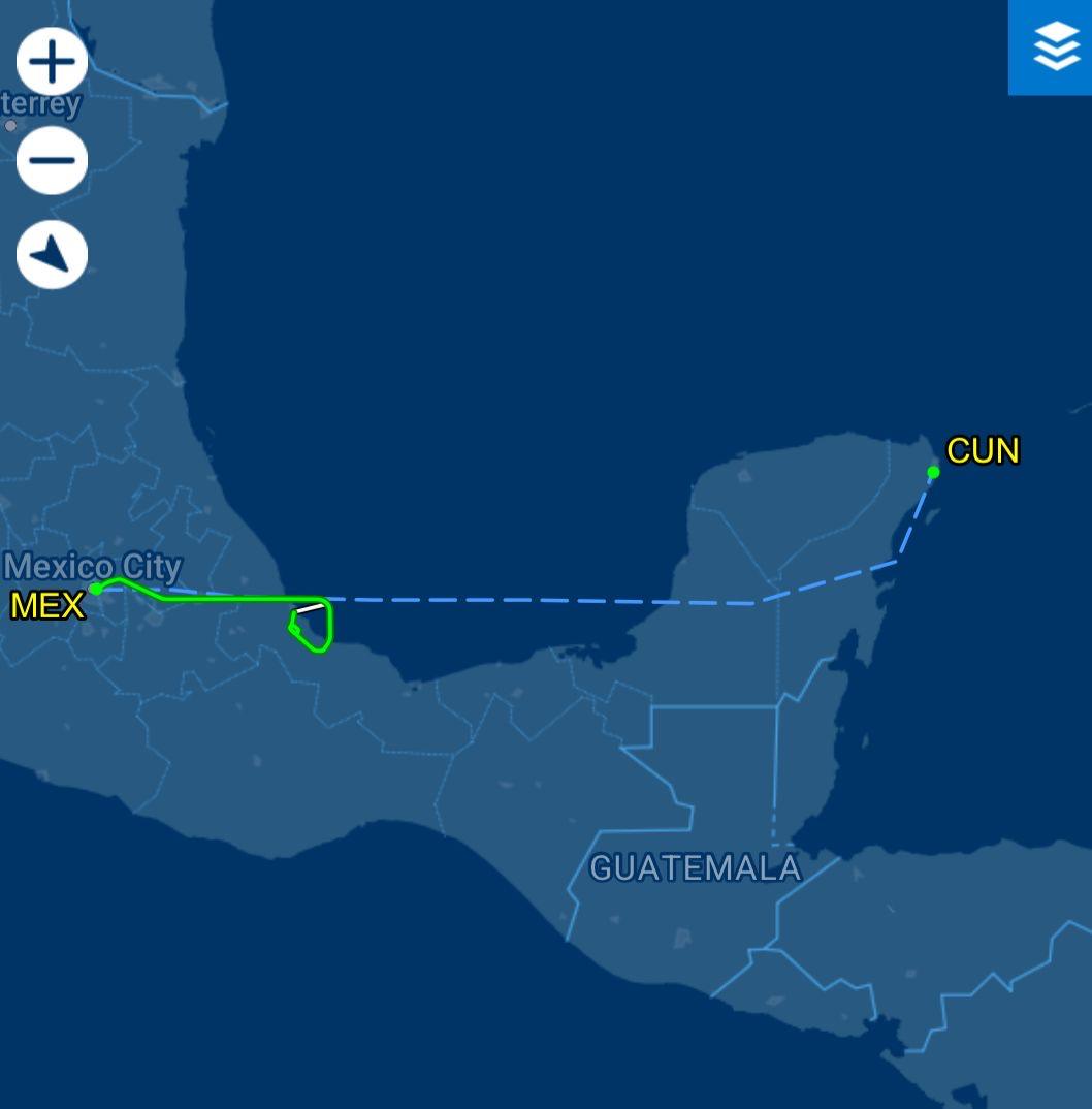 Ruta del vuelo de Volaris con falla técnica de CdMx a Cancún