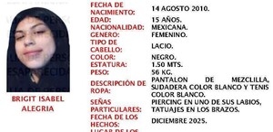 Se observa a una joven con cabello oscuro y largo, se leen características físicas.