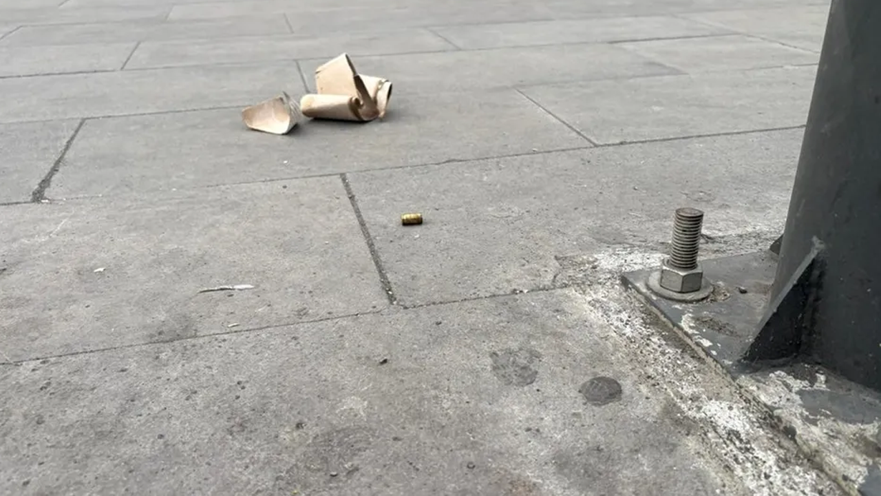 Tras la balacera en la avenida Juárez, en el Centro de Monterrey, el IMSS informó que seis personas reciben atención médica por heridas de bala.