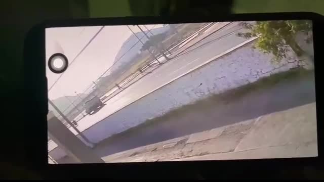 Gabriel caminaba por la parte alta de la calzada Río Nazas, a la altura de la colonia El Arenal, en compañía de su hermano de 10 años y un amigo de 15.