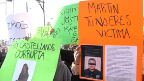 Exigen justicia por la muerte de 3 personas, entre ellas un menor, asesinados por un policía en ritual santero.