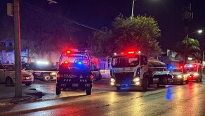 elementos de Protección Civil de Monterrey encontraron a la víctima envuelta en llamas