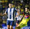 Ricardo Chávez y Alvaro Fidalgo en el partido más reciente de América vs Rayados.