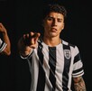 Jorge Sánchez portando la camiseta del PAOK de Grecia.