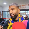 Rodrigo Aguirre en su llegada a Aeropuerto de la ciudad de Monterrey con Tigres.