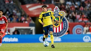 Jonathan Pérez con el equipo de Nashville de la MLS.