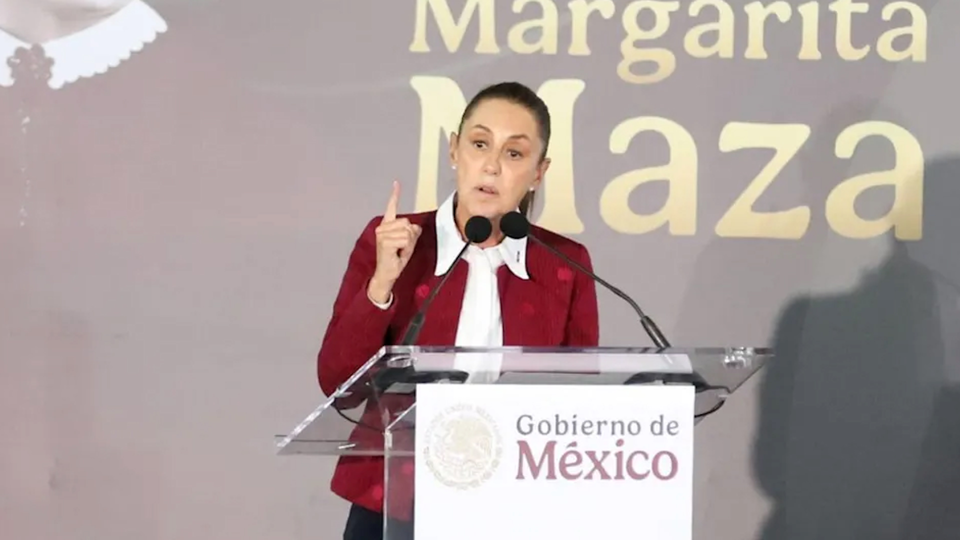 Durante su gira por Nuevo León, la presidenta Claudia Sheinbaum destacó la expansión hospitalaria del IMSS al revisar las obras del hospital en Santa Catarina.