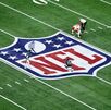 Las canchas oficiales de la NFL miden 100 yardas, esto sin contar las zonas de anotación.