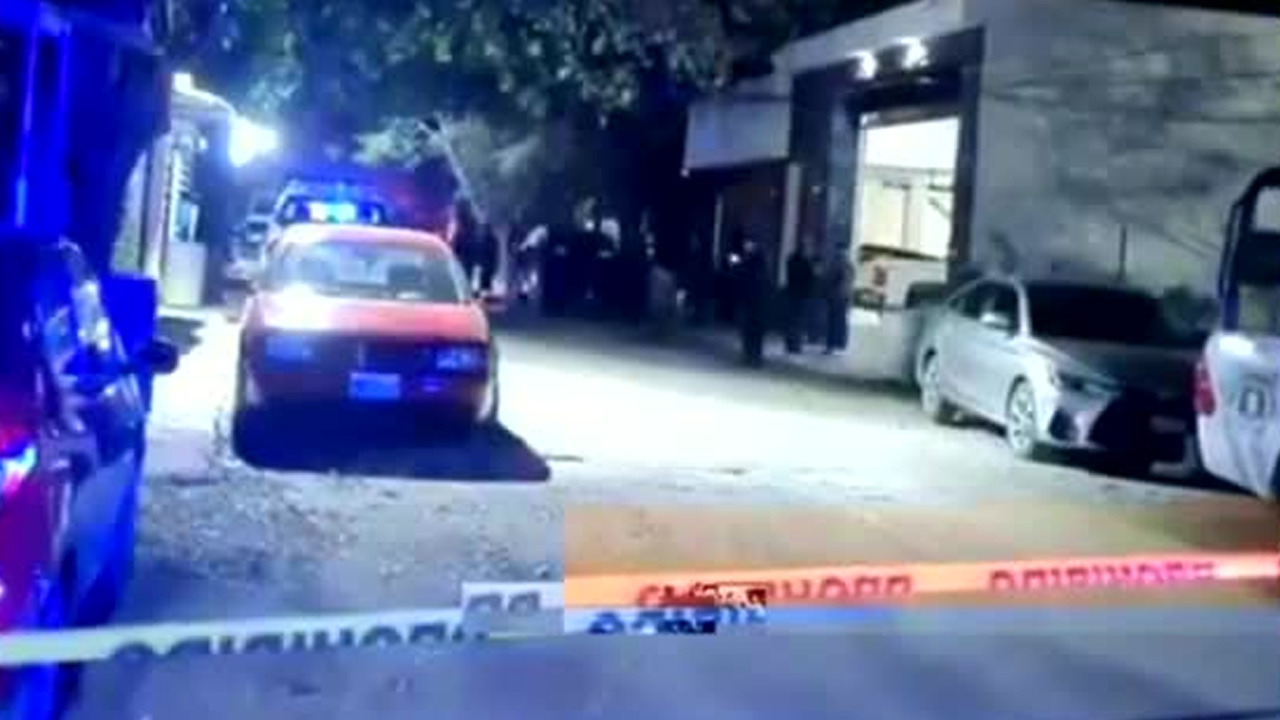 Una mujer perdió la vida mientras era trasladada a un hospital, luego de ser atacada a balazos la noche del domingo en un domicilio del Barrio Matamoros, en Mon