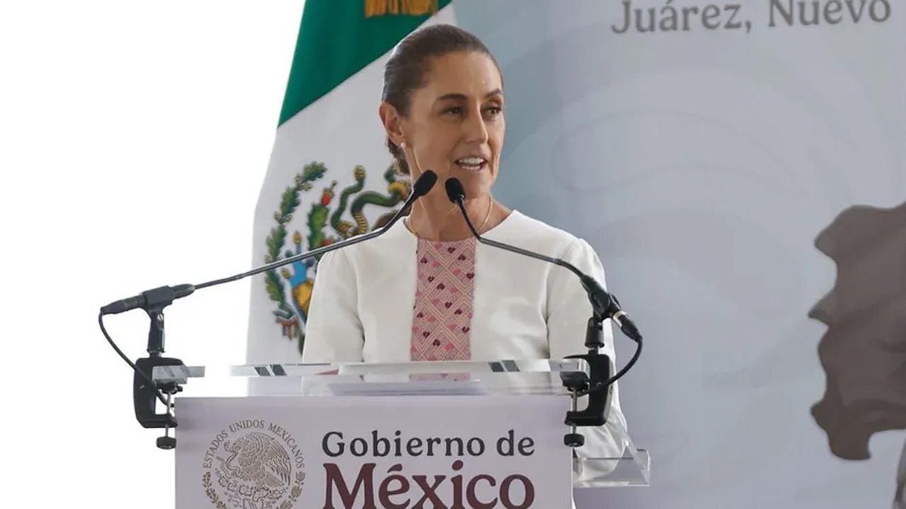 La presidenta Claudia Sheinbaum concluyó su gira de dos días por Nuevo León y salió del Centro de Monterrey rumbo a un evento en Juárez.