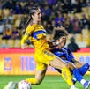 Tigres Femenil vs Cruz Azul desde el Estadio Universitario.