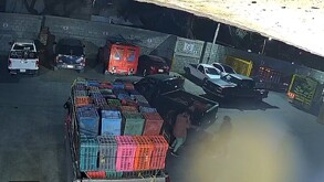 Un trágico accidente cobró la vida de un menor de aproximadamente tres años de edad la mañana de este lunes en la Central de Abastos.