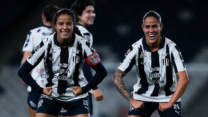 Diana García y Marcela Restrepo festejando el primer gol de Rayadas ante Toluca femenil en la jornada 8 del Clausura 2026.