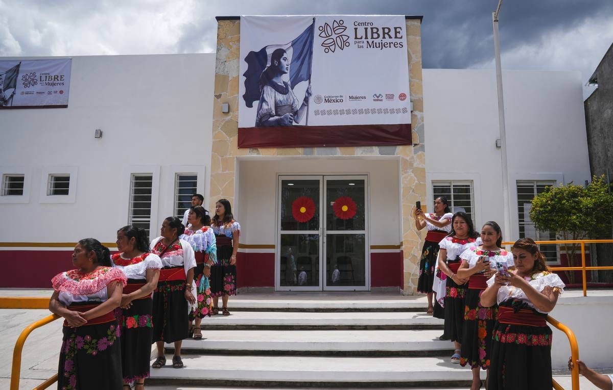 Autoridades de Jalisco y del Gobierno federal sostuvieron una reunión de trabajo en la Secretaría de las Mujeres | Foto: Especial