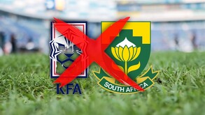 Escudos de las selecciones de futbol de Corea del Sur y Sudráfrica con un tache encima.