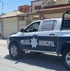 Elementos de la Policía de Torreón atendiendo el reporte de una mujer agrediendo a su vecina en colonia La Perla.