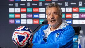 Domènec Torrent solo tiene un triunfo internacional como director técnico de Rayados.