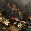 Casas consumidas por las llamas en Chile.