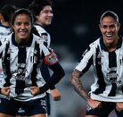 Diana García y Marcela Restrepo festejando el primer gol de Rayadas ante Toluca femenil en la jornada 8 del Clausura 2026.