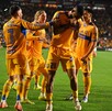 Celebración del equipo de Tigres tras el gol de Joaquim Pereira.