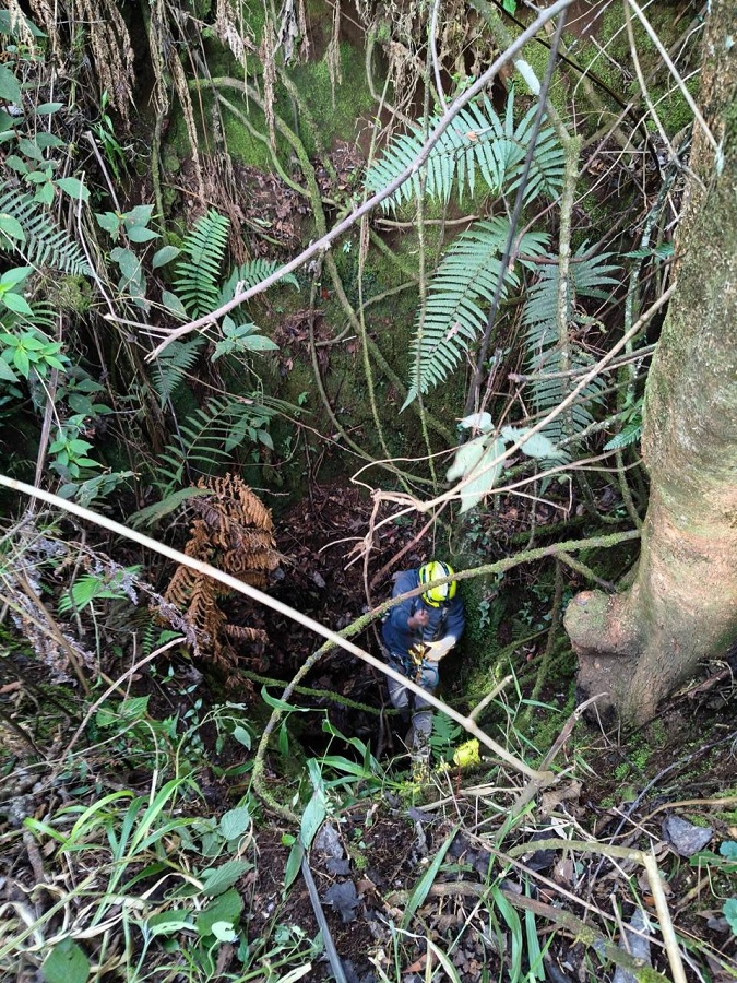 Fotografía de labores de rescate por parte de elementos de Protección Civil en Veracruz.