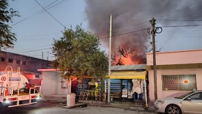Movilización por incendio en colonia Estrella en Monterrey.