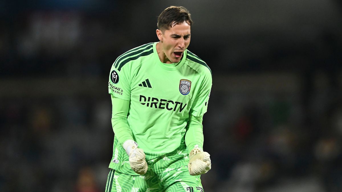 Pablo Sisniega festejando el pase en Concacaf Champions Cup luego de su gran actuación contra Pumas.