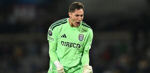 Pablo Sisniega festejando el pase en Concacaf Champions Cup luego de su gran actuación contra Pumas.