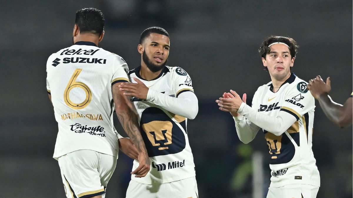 Jugadores de Pumas festejando el gol contra San Diego FC.