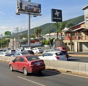 Zona donde atropellaron a mujer en avenida Leones en Monterrey.