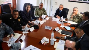 Autoridades en reunión de seguridad de Mundial 2026 en Nuevo León.