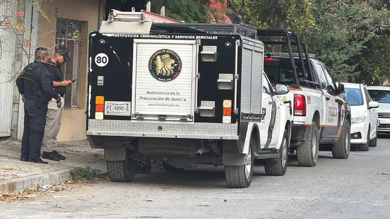Autoridades investigan la muerte de Marco Antonio Martínez quien fue hallado sin vida con un golpe en la cabeza al interior de su vivienda en Guadalupe.